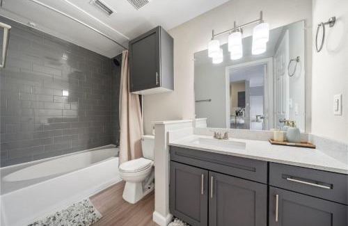 George Bush Park/Eldridge Apartment | Houston Lakeside Living