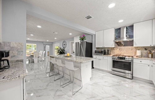 Barker Apartment | Houston Social Court & Event, Pickleball, Billiard