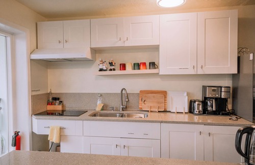 Colwood Bed & Breakfast | HOV B&B House -Hospitality Ocean view Victoria-