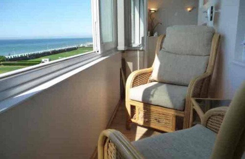 Seafront Apartment | Hove Actually with spectacular sea views