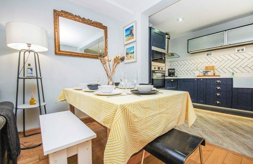 Hove Apartment | Hove Hut Actually | by Brighton Holiday Lets