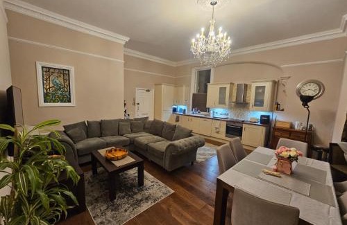 Hove Apartment | Hove Mansions Apartment