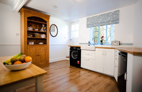 Buxton Bed & Breakfast | HOVELL HALL Country B&B
