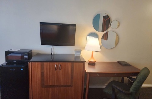 Lindsay Hotel | Howard Johnson by Wyndham Lindsay