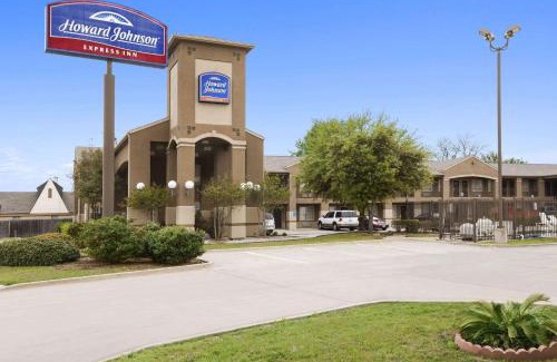 Grand Prairie Hotel | Howard Johnson by Wyndham Grand Prairie Near Lone Star Park