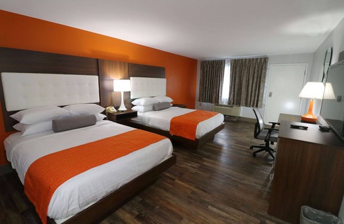 Gatlinburg Hotel | Howard Johnson by Wyndham Downtown Gatlinburg