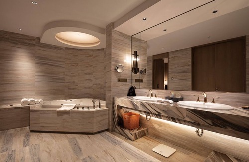 Jimei Hotel | Howard Johnson by Wyndham Jimei Lake Plaza Xiamen