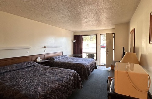 Edson Hotel | Howard Johnson by Wyndham Edson
