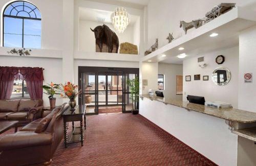 Lubbock Hotel | Howard Johnson by Wyndham Lubbock TX