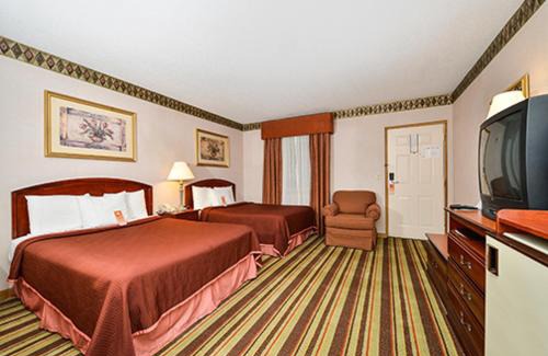 Lenox Hotel | Howard Johnson by Wyndham Lenox