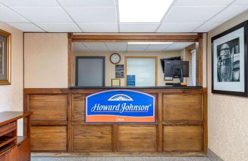 Gillette Hotel | Howard Johnson by Wyndham Gillette