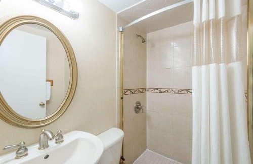 Rocky Hill Hotel | Howard Johnson by Wyndham Rocky Hill