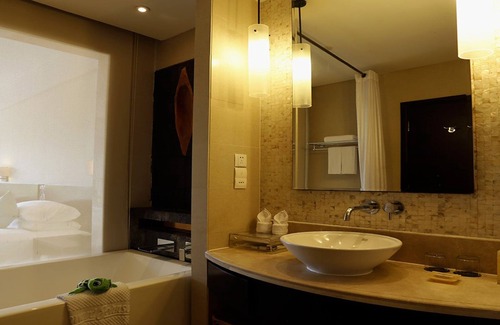 Tianya District Hotel | Howard Johnson Resort Sanya Bay