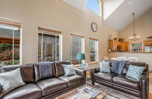 Rockaway Beach House | Howard's Lakehouse by the Sea