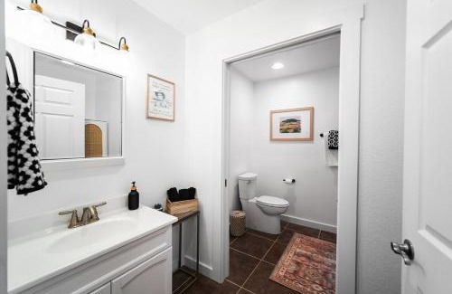 Fredericksburg House | Howdy Haus - Pool Hot Tub Game Room & Glam Room