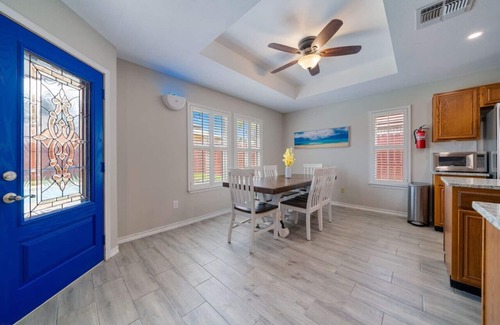 Flour Bluff House | Howdy Holiday: Blissful Pool Retreat