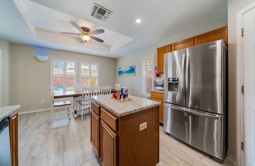 Flour Bluff House | Howdy Holiday: Blissful Pool Retreat