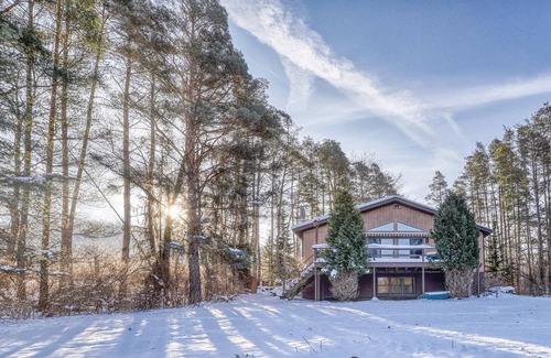 Great Valley House | Howe Hill Retreat 4 Bedroom Home by RedAwning