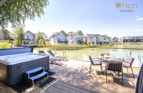 Cirencester House | Howells Mere 27, Crane Lodge