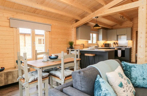 Kendal Cottage | HOWGILL LODGE, pet friendly, with open fire in Kirkby Lonsdale