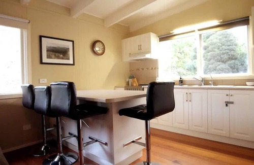 Howqua Inlet House | Howqua House - a homely gem close to the lake.