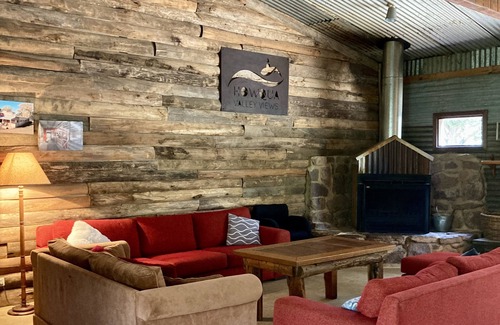 Howqua Cabin | Howqua Lodge - beautiful views, Howqua River, perfect for groups