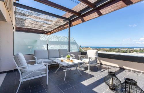 New Golden Mile Apartment | Hoyo 19 Luxury Apartment by GHR Rentals