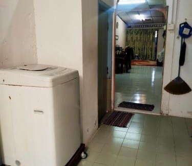 Kampung Guar Syed Alwi House | HrL Homestay Kangar