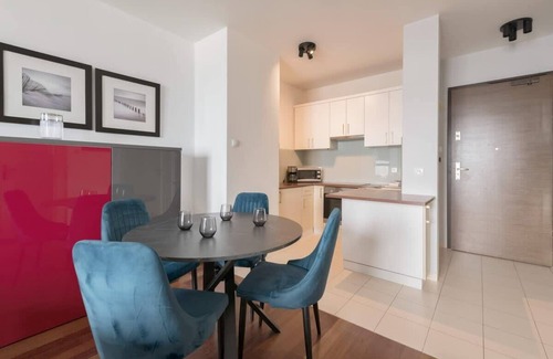 Srodmiescie Apartment | Hryniewickiego 6B | Comfortable Apartament | Balcony and Sea View