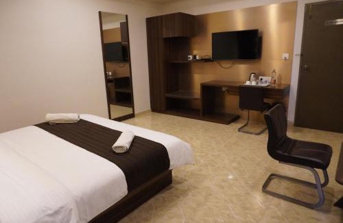 Chittoor Hotel | HSM Grand Inn, Chittoor