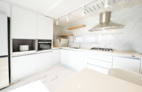 Yongsan-gu House | HTB Tailored Service Home & Garden near SEOUL STN