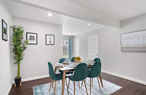 Bellaire House | Htown Escape Nr Med Center, Galleria, Nrg Games