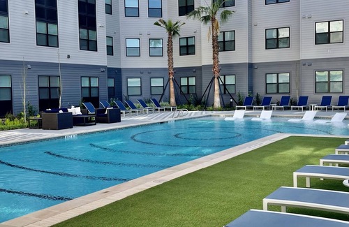 Spring Branch East Condo | HTX LUXURY APARTMENT