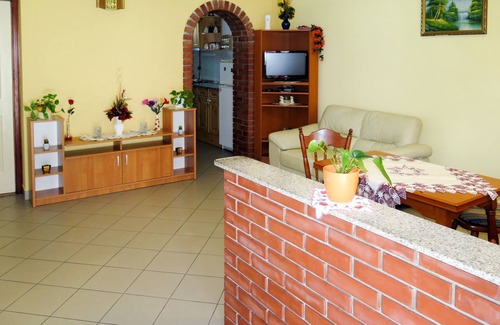 Balatonszarszo House | Vacation home Brigi by Interhome