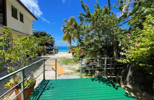 Fare Apartment | Huahine Beach House
