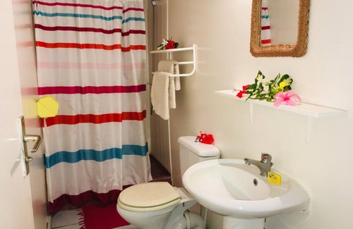Huahine Bed & Breakfast | HUAHINE - Bungalow Pitate