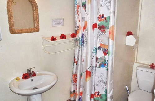 Huahine Bed & Breakfast | HUAHINE - Bungalow Tiare