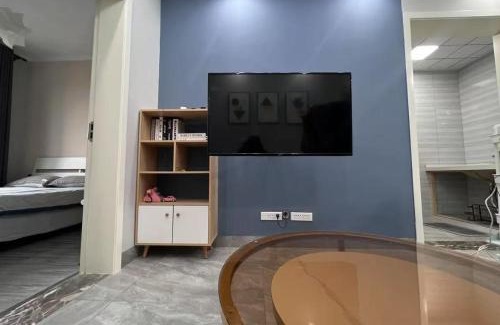 Datong District Apartment | Huainan Aisen Homestay Two Bedroom Apartment with Kitchen Elevator and Parking