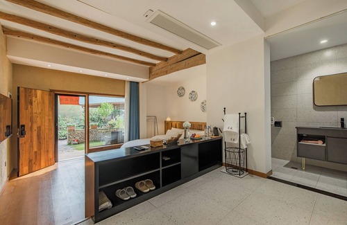 Tonglu County Hotel | Hualu Yuejian Parent Child Homestay