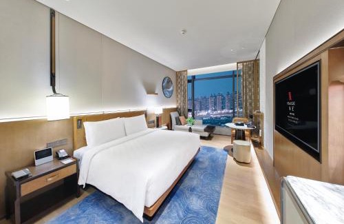 Pukou Hotel | HUALUXE Nanjing Yangtze River
