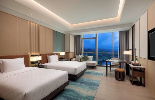 Cuiping District Hotel | HUALUXE Yibin by IHG