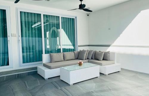 Nong Prue Villa | Huang Su Villa 1 皇宿一号别墅