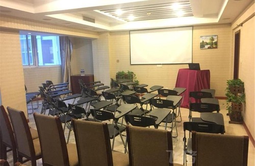 Xinwu District Hotel | Huanyu Holiday Hotel