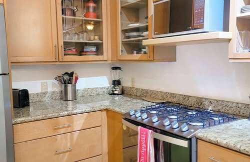 P Chahue Condo | Huatulco beauty in Chahue Bay. Large family condo with ocean and mountain views