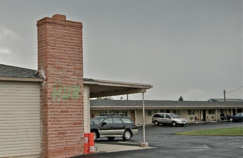 Redmond Hotel | Hub Motel