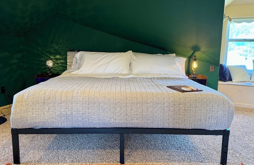 Aberdeen Bed & Breakfast | Hubble House Inn