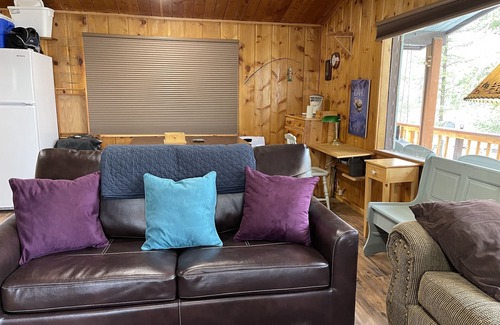 Last Chance Cabin | Huckleberry Hut | Yellowstone Cabin|
