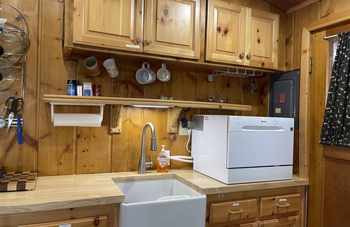 Last Chance Cabin | Huckleberry Hut | Yellowstone Cabin|