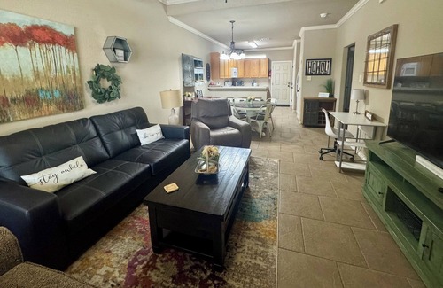 Wellborn House | Huckleberry's Aggieland Hangout