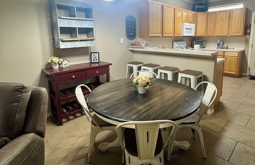 Wellborn House | Huckleberry's Aggieland Hangout